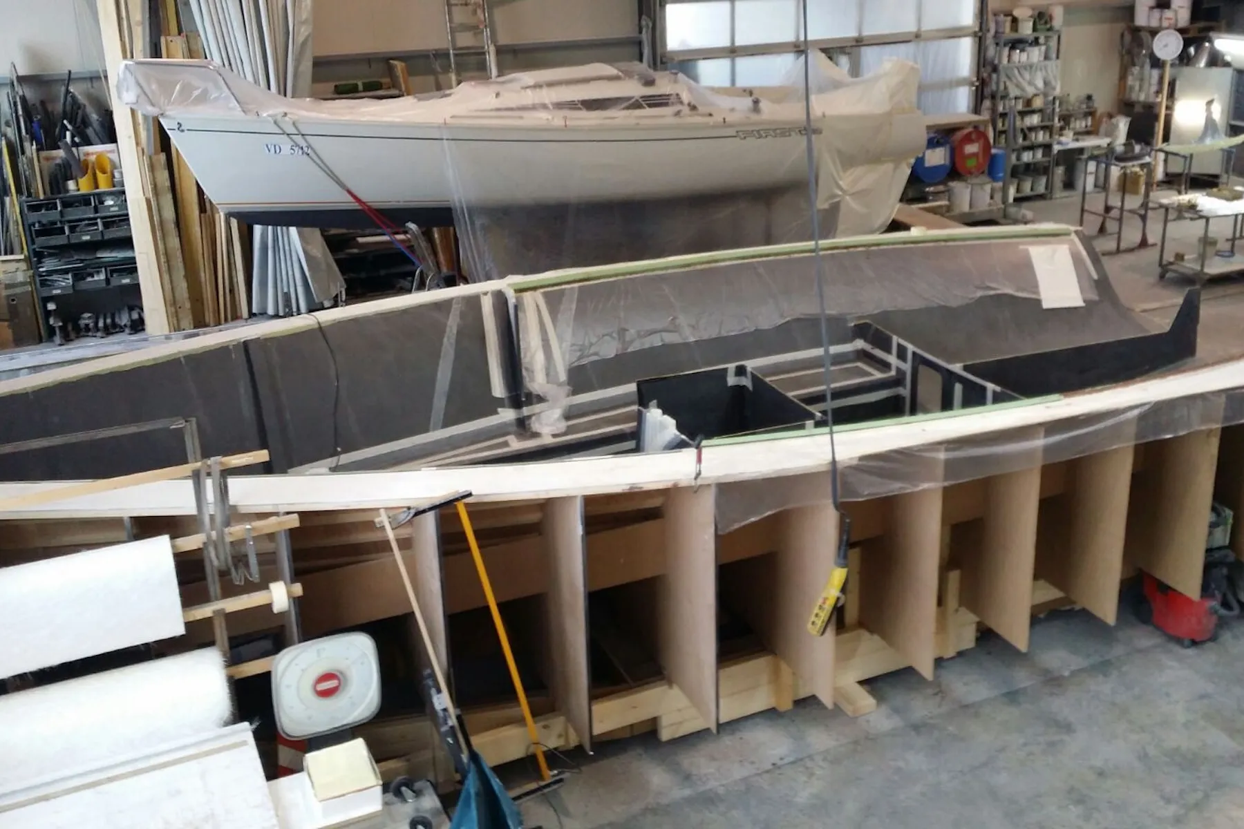 Mould Carbon interior T920 hull mould in the workshop